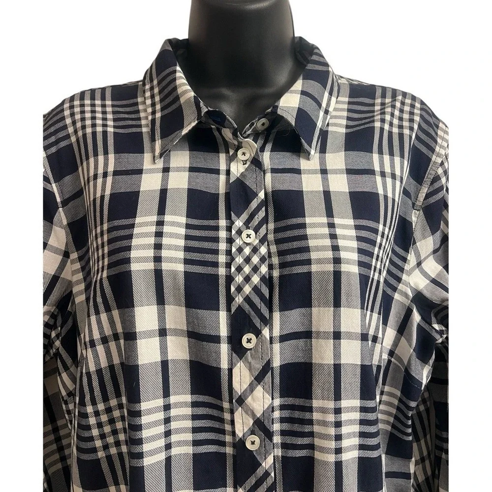 TALBOTS Long Sleeve Botton Up Classic Checked Blouse Navy & White Sz L NWT